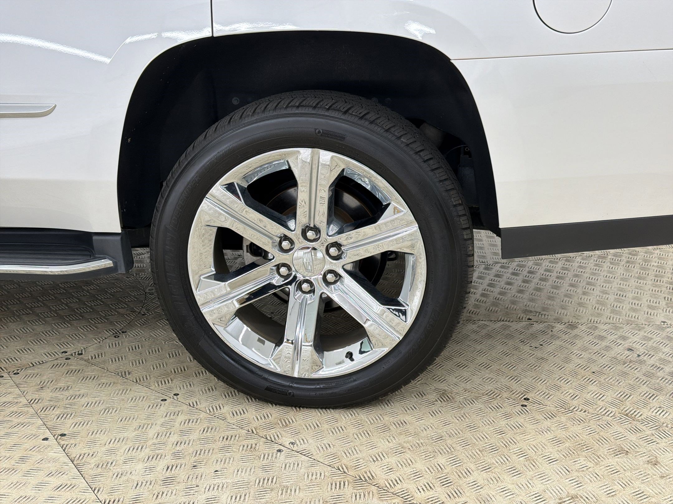 Used 2020 Cadillac Escalade Luxury image 12