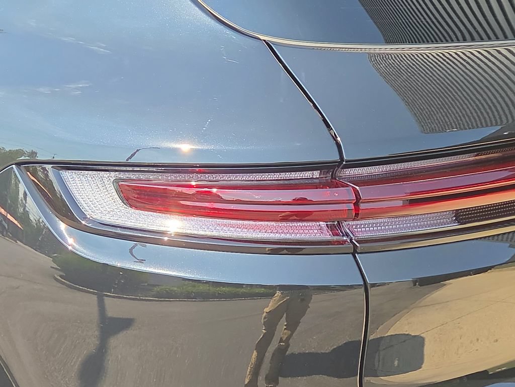 Certified 2025 Porsche Cayenne E-Hybrid AWD/4WD image 26