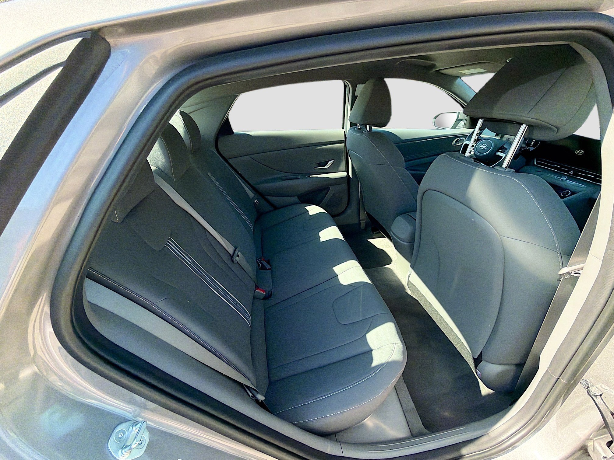 Used 2023 Hyundai Elantra SEL w/ Convenience Package image 25