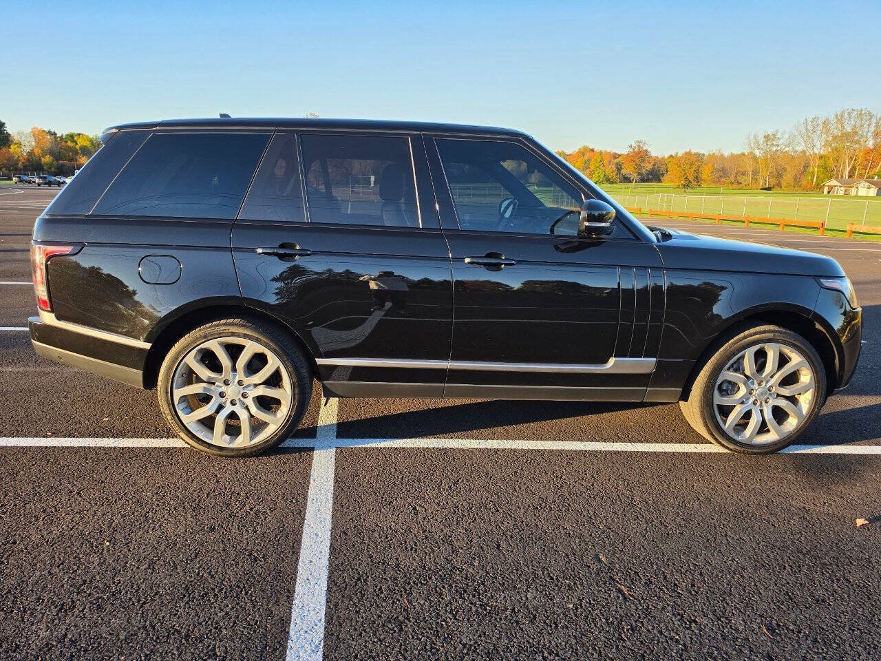 Used 2016 Land Rover Range Rover Supercharged AWD/4WD image 1