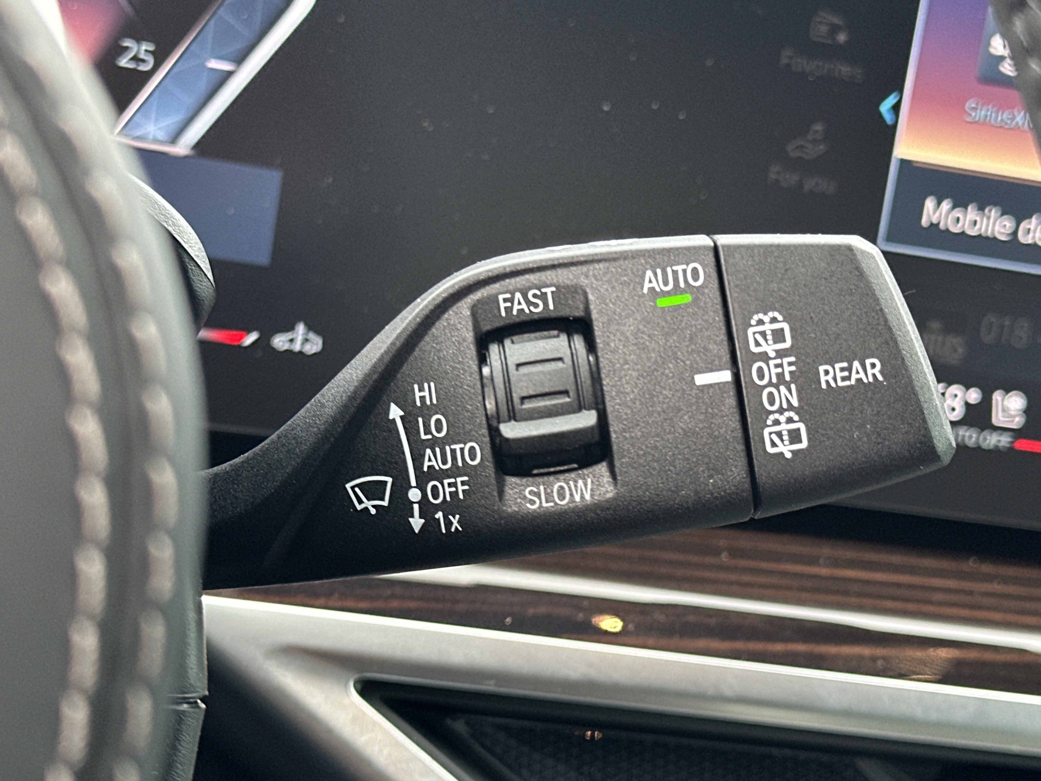 New 2026 BMW X5 xDrive40i w/ M Sport Package AWD/4WD image 15