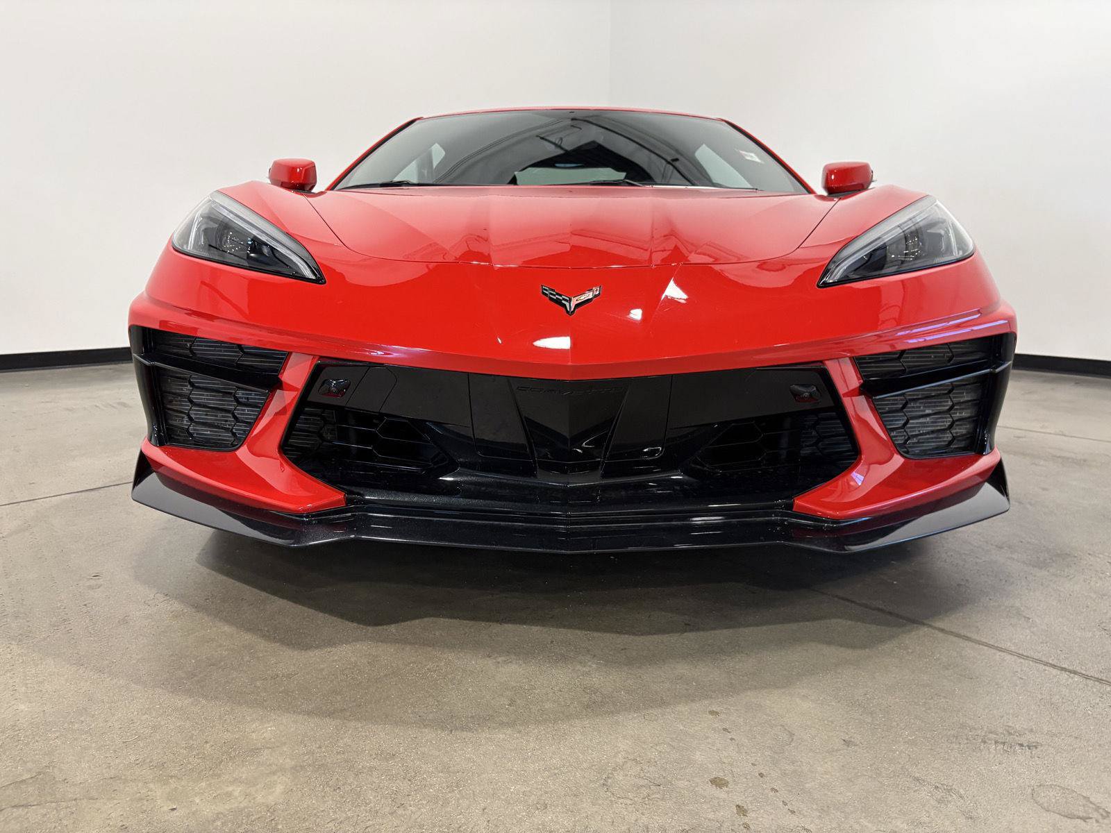 Used 2022 Chevrolet Corvette Stingray Preferred Cpe w/ Z51 Performance Package RWD image 8