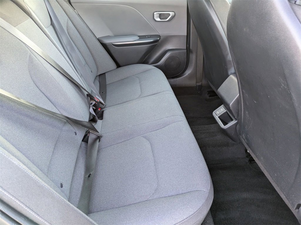 Used 2025 Kia K4 LXS image 28