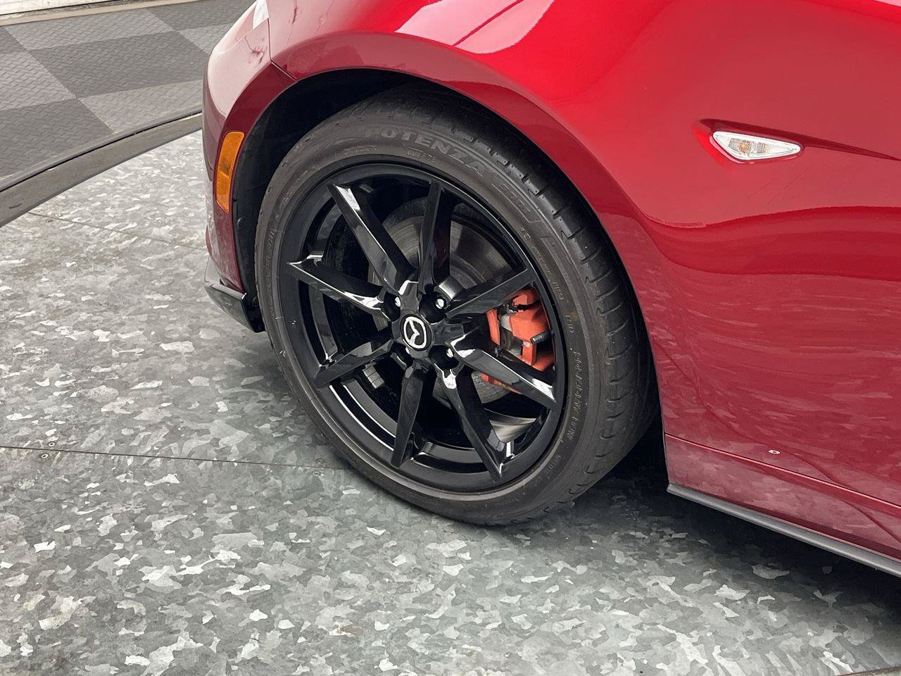 Certified 2021 MAZDA MX-5 Miata Club RWD image 26