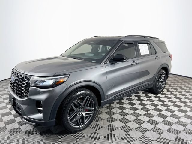 Used 2025 Ford Explorer ST-Line w/ Premium Package RWD image 4