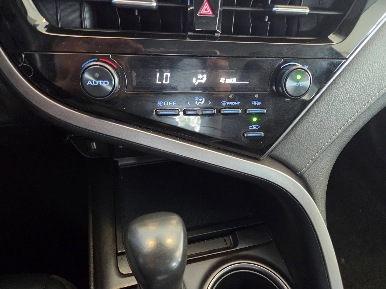Used 2024 Toyota Camry SE FWD image 33