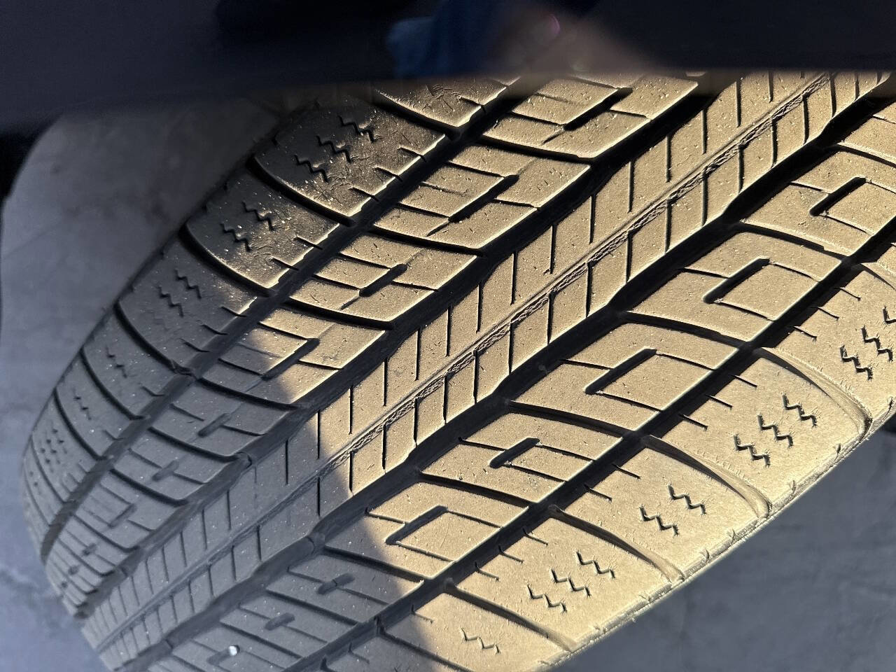 Used 2010 Chrysler 300 Touring image 31