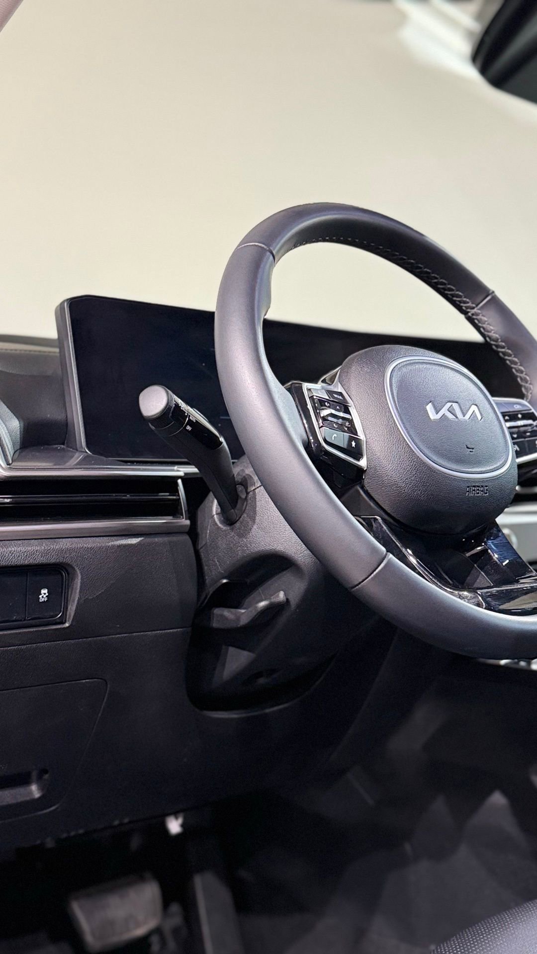 Used 2024 Kia Sorento S w/ Panoramic Sunroof Package image 52