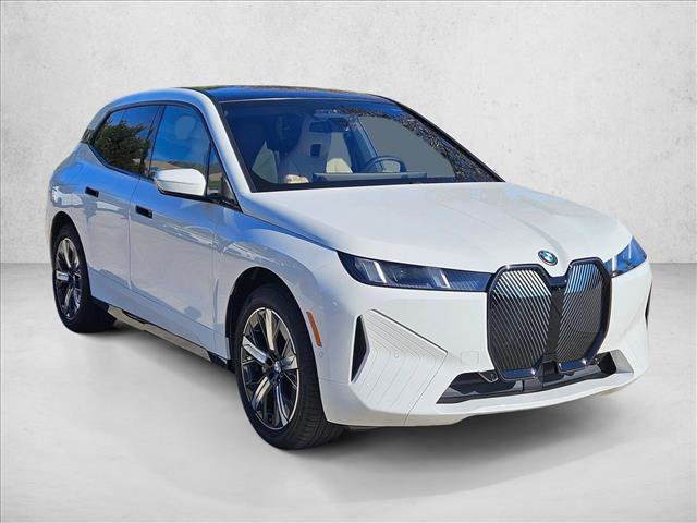 New 2026 BMW iX xDrive60 image 3