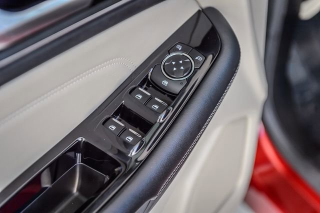 Used 2015 Ford Edge Titanium w/ Equipment Group 301A AWD/4WD image 50