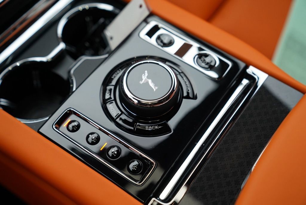 Certified 2024 Rolls-Royce Cullinan Black Badge w/ Driver's Package image 12