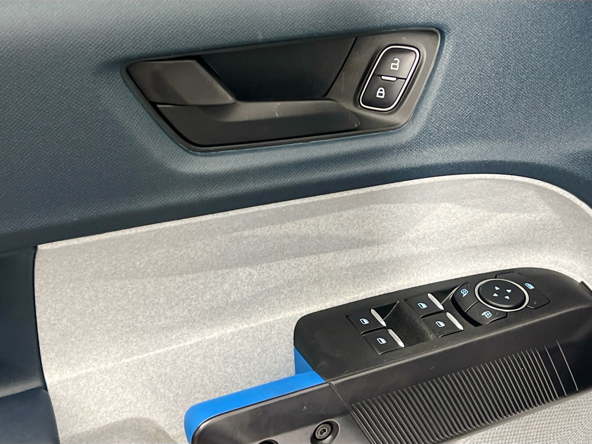 Used 2025 Ford Maverick XLT FWD image 16