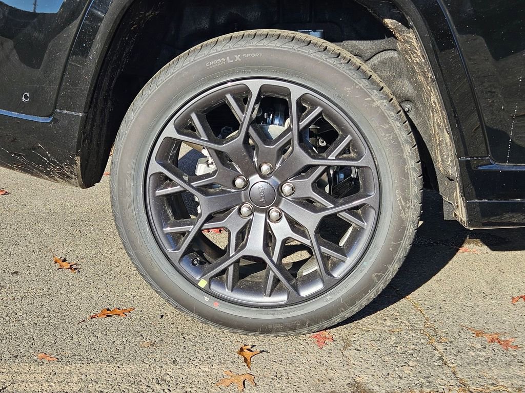 New 2025 Jeep Grand Cherokee Summit w/ Obsidian Package image 9