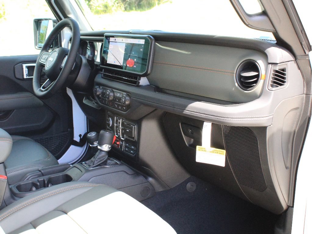 New 2026 Jeep Gladiator Mojave AWD/4WD image 25