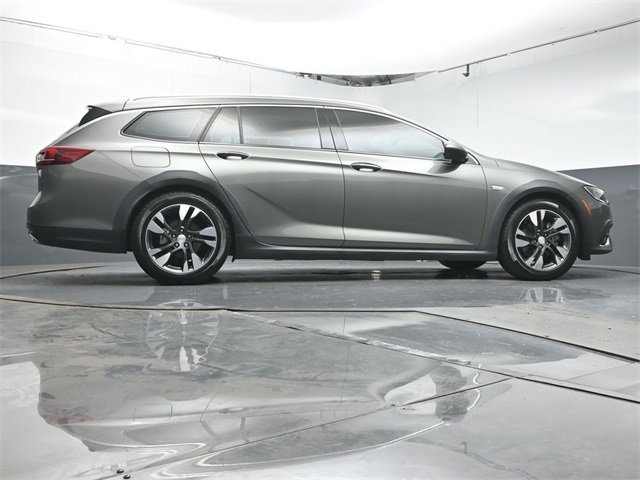 Used 2018 Buick Regal Essence w/ Driver Confidence Package #1 image 41