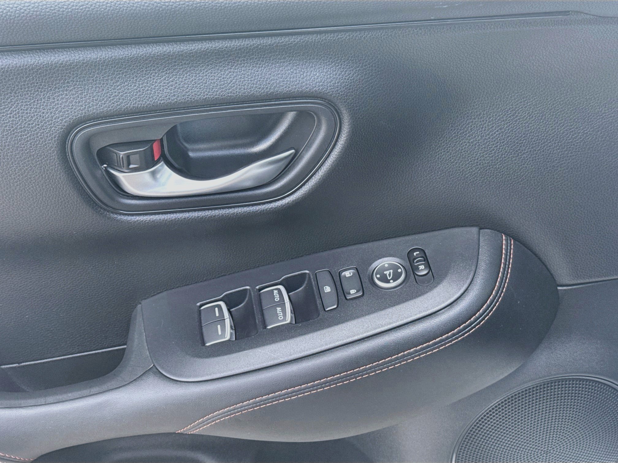Used 2024 Honda HR-V Sport image 14