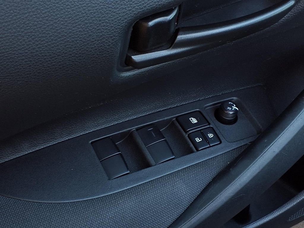 Certified 2025 Toyota Corolla LE image 17