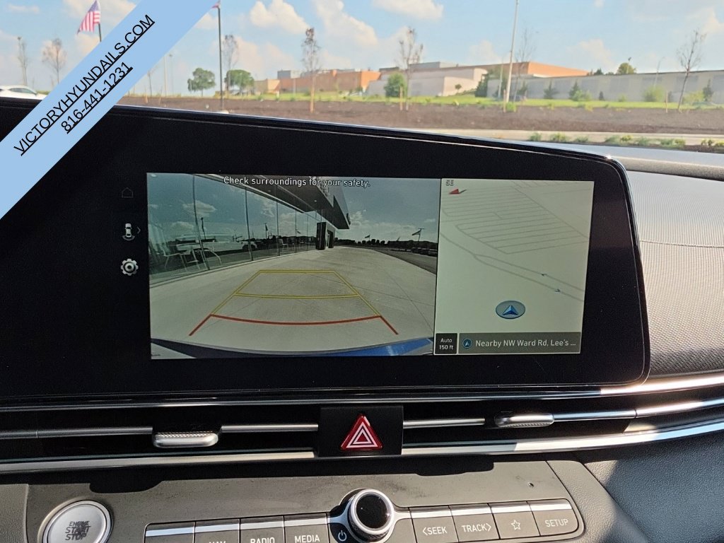 Used 2025 Hyundai Elantra SEL FWD image 17