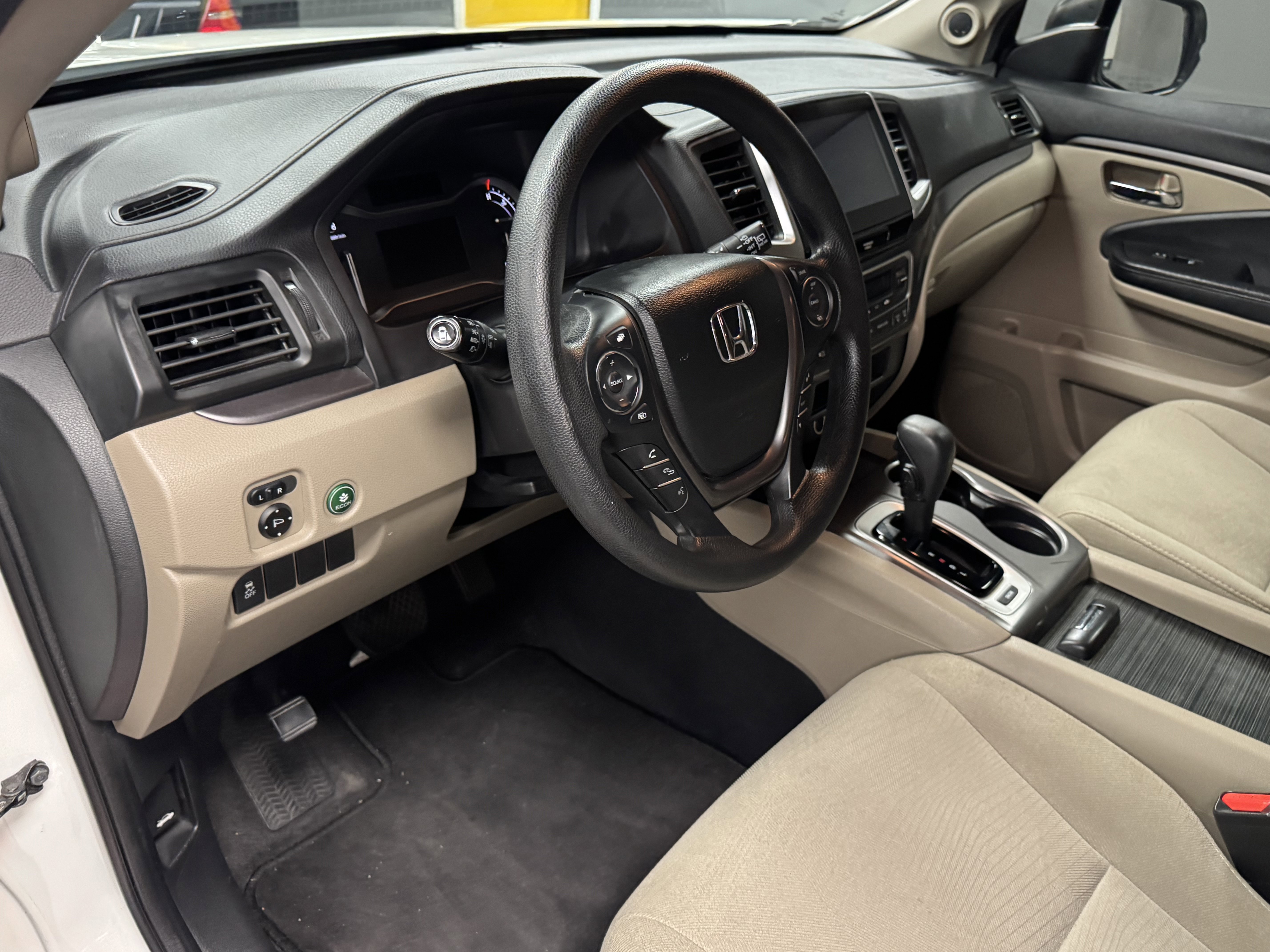 Used 2017 Honda Pilot EX image 11