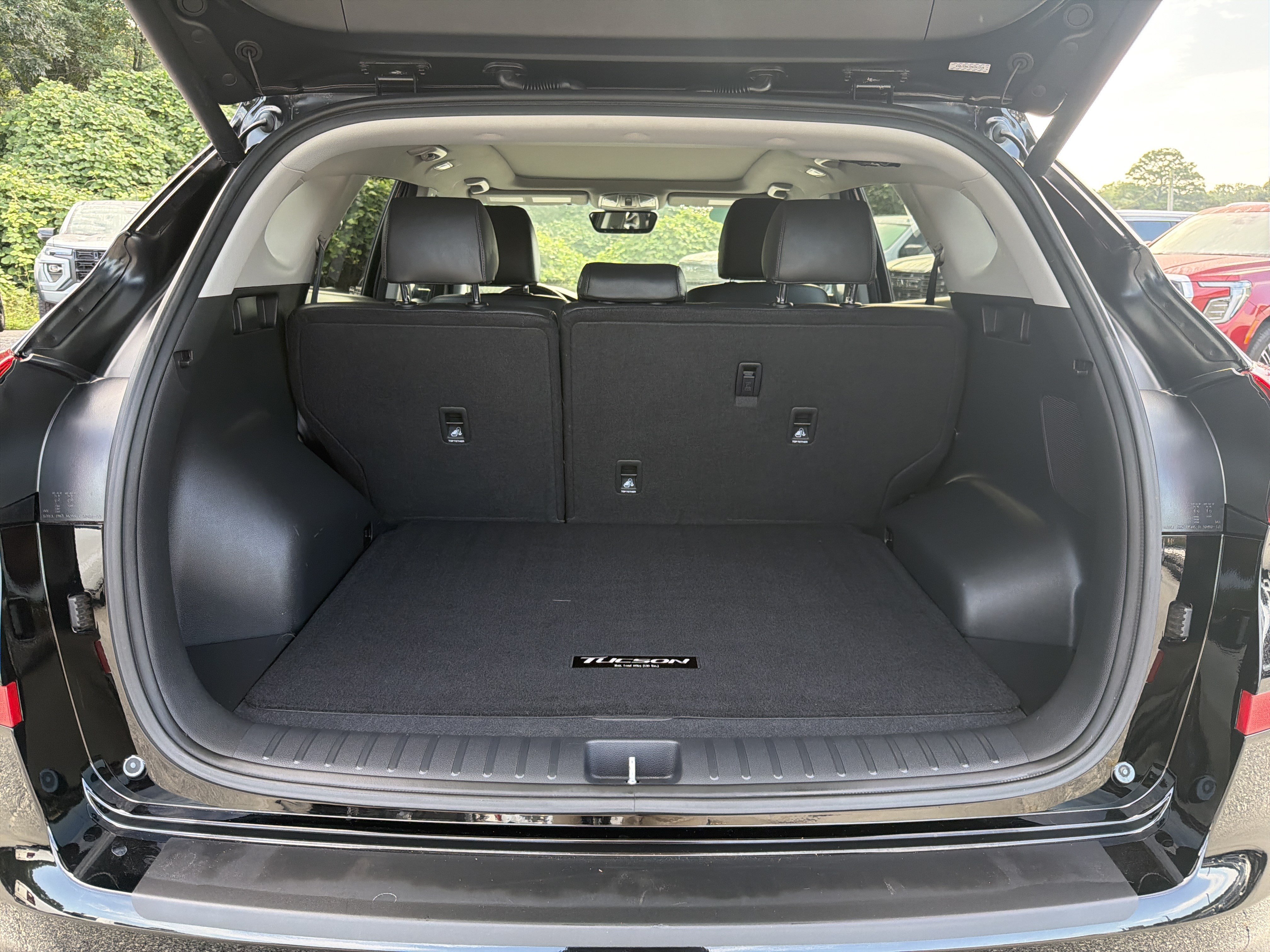 Used 2021 Hyundai Tucson Ultimate w/ Cargo Package FWD image 19
