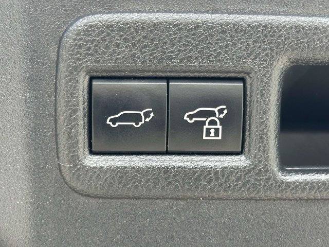 Used 2023 Toyota bZ4X AWD w/ Weather Package image 14