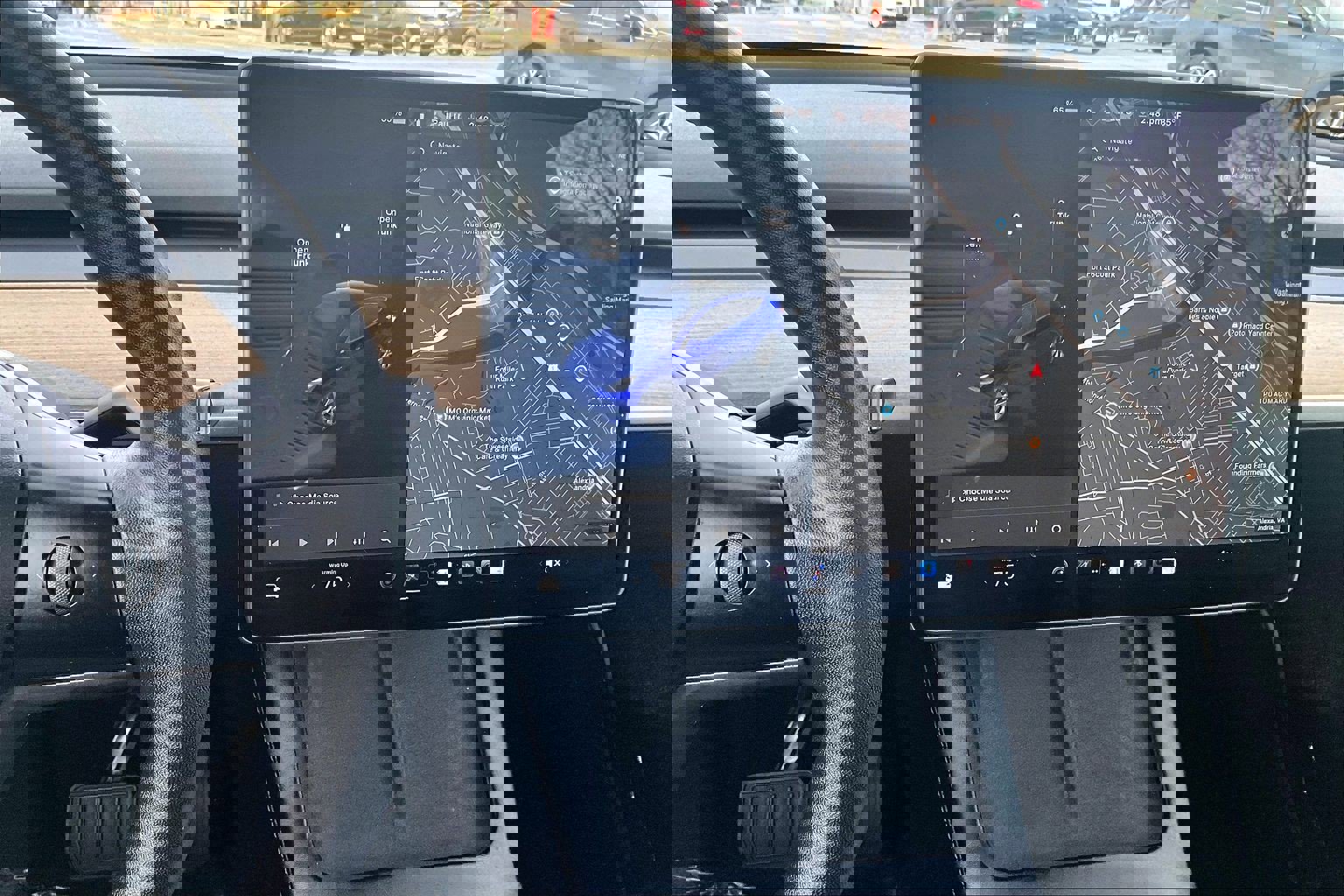 Used 2021 Tesla Model Y Long Range image 6