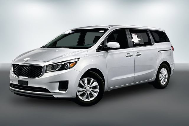 Used 2016 Kia Sedona L FWD image 3