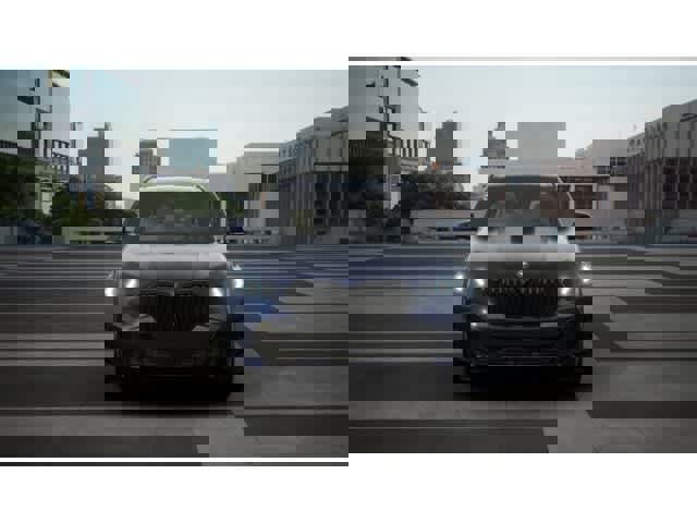 Used 2026 BMW X5 sDrive40i w/ Executive Package image 3