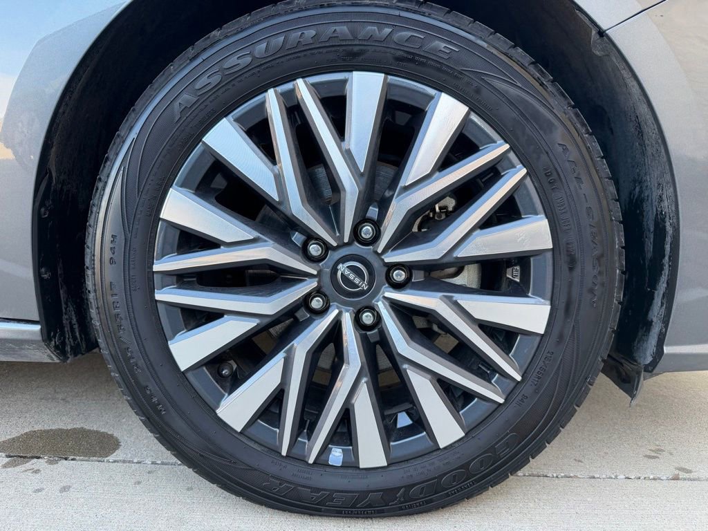Used 2024 Nissan Altima 2.5 SV image 28