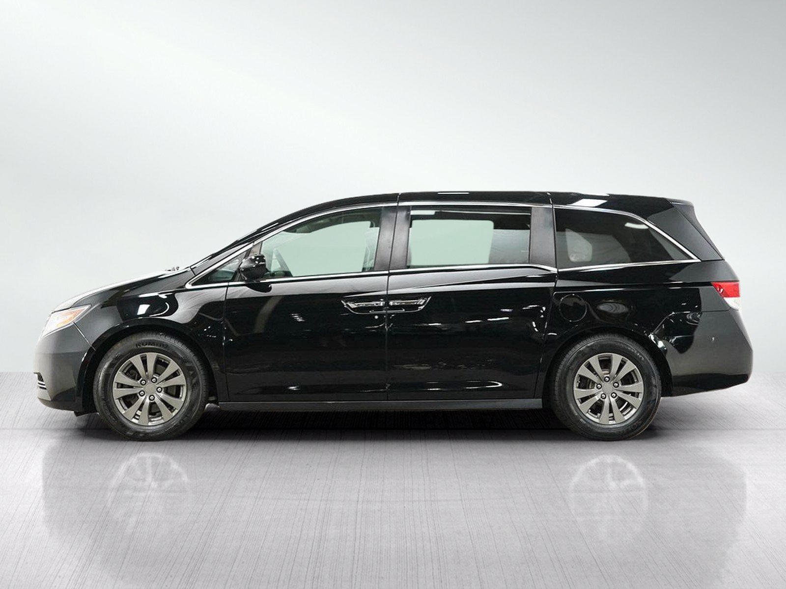 Used 2015 Honda Odyssey EX-L image 2
