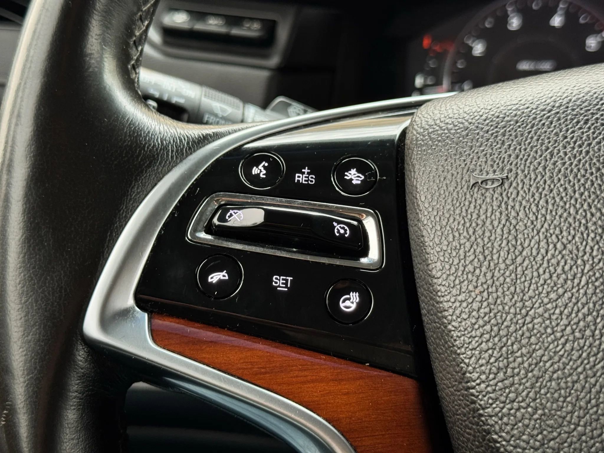 Used 2015 Cadillac Escalade Premium image 42