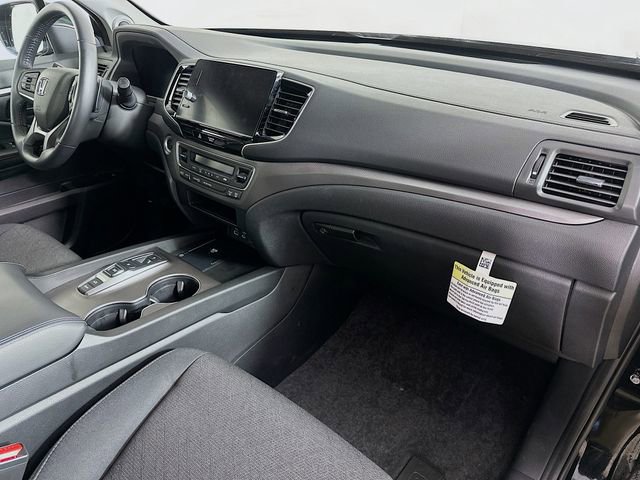 Used 2025 Honda Ridgeline Sport image 31