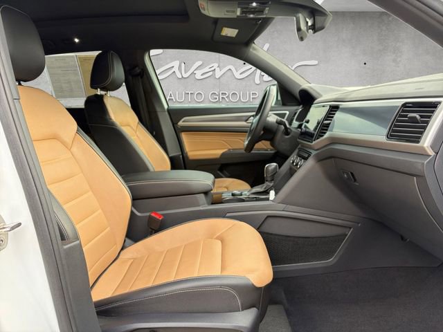 Used 2023 Volkswagen Atlas Cross Sport SEL Premium R-Line image 24