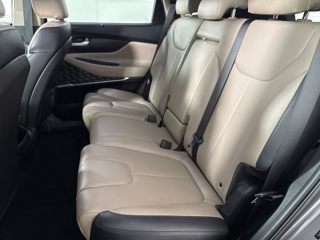 Used 2019 Hyundai Santa Fe Limited w/ Cargo Package FWD image 13