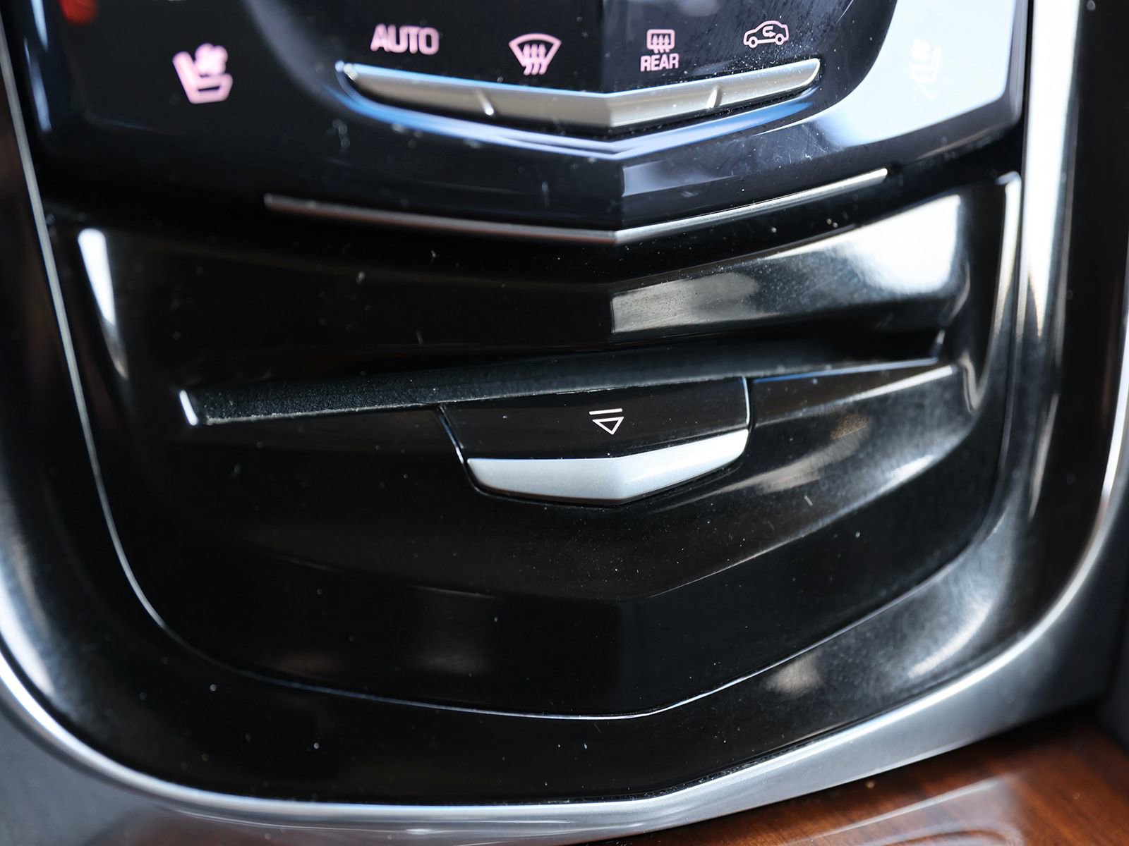 Used 2017 Cadillac Escalade Premium Luxury AWD/4WD image 31