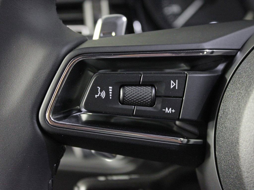 Certified 2026 Porsche Macan image 24