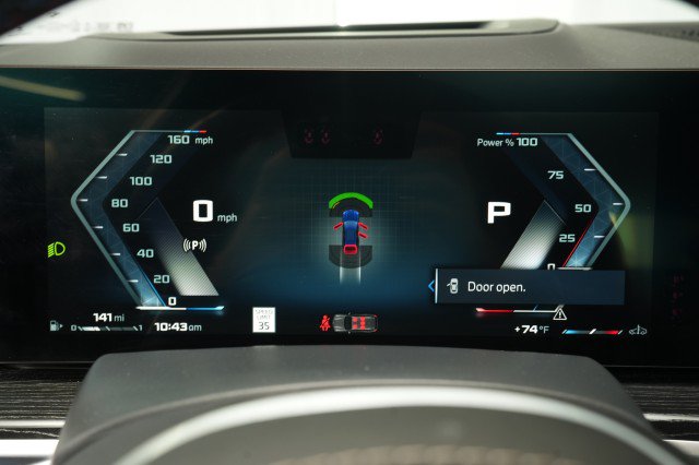 Used 2025 BMW X5 M60i AWD/4WD image 37