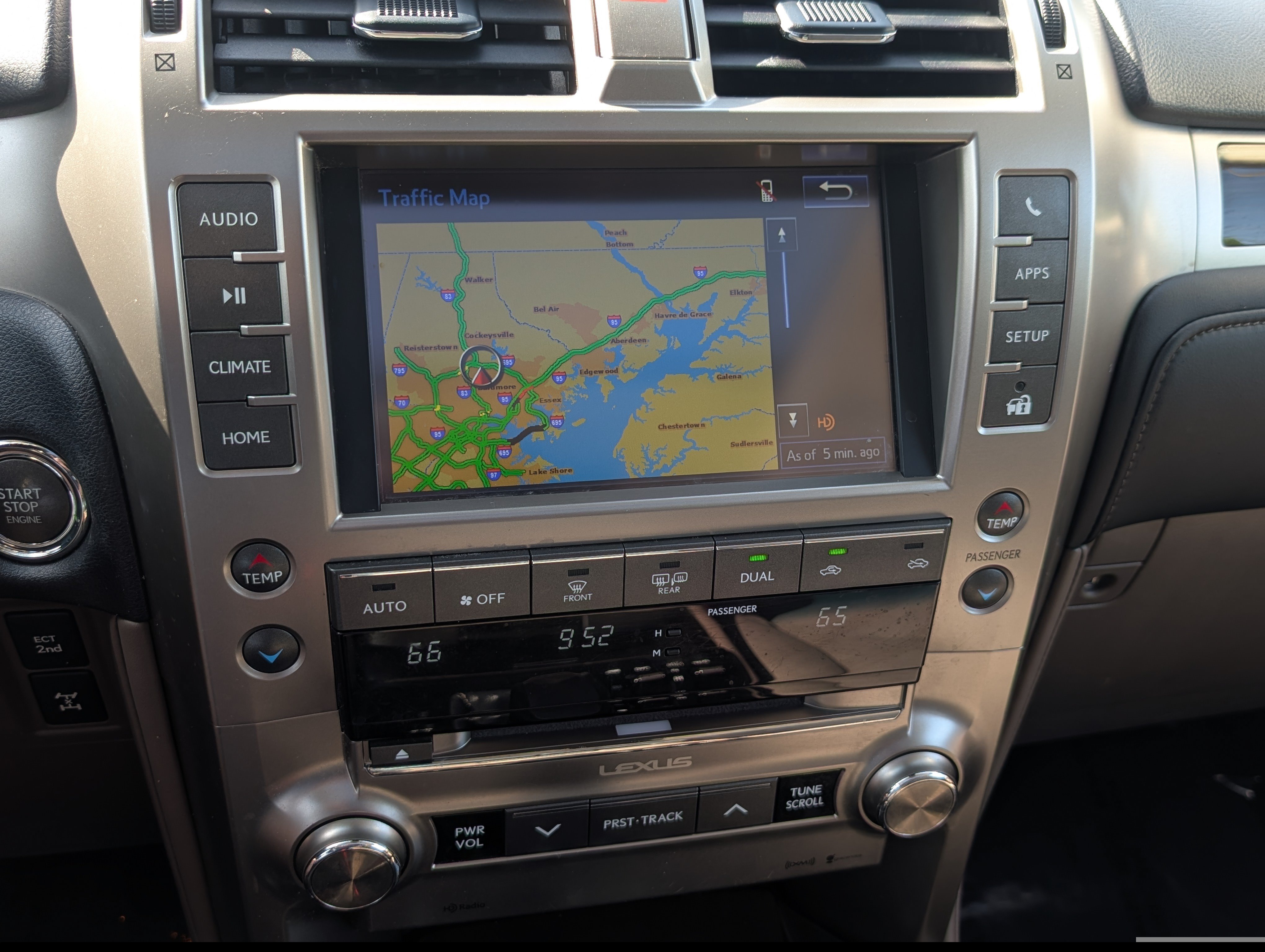 Used 2021 Lexus GX 460 w/ Accessory Package AWD/4WD image 30