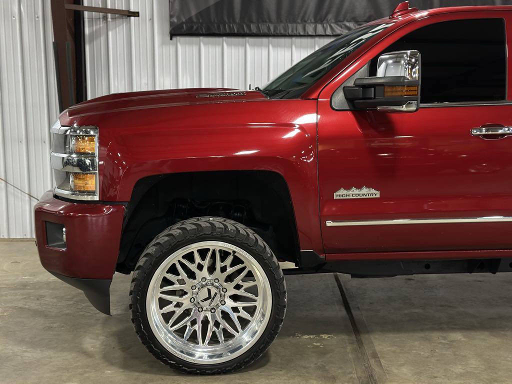 Used 2018 Chevrolet Silverado 2500 High Country w/ Duramax Plus Package image 17