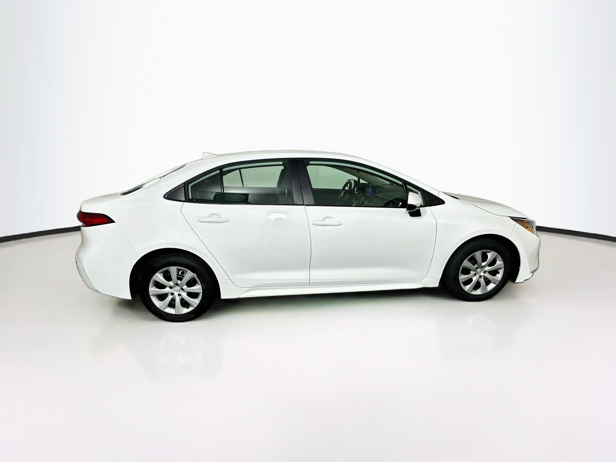 Used 2025 Toyota Corolla LE FWD image 10