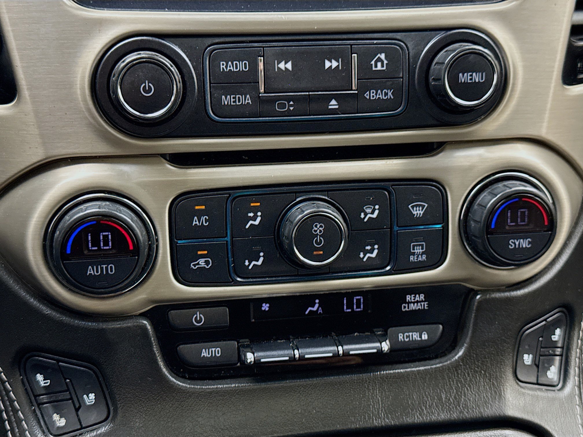 Used 2019 GMC Yukon Denali w/ Open Road Package AWD/4WD image 16