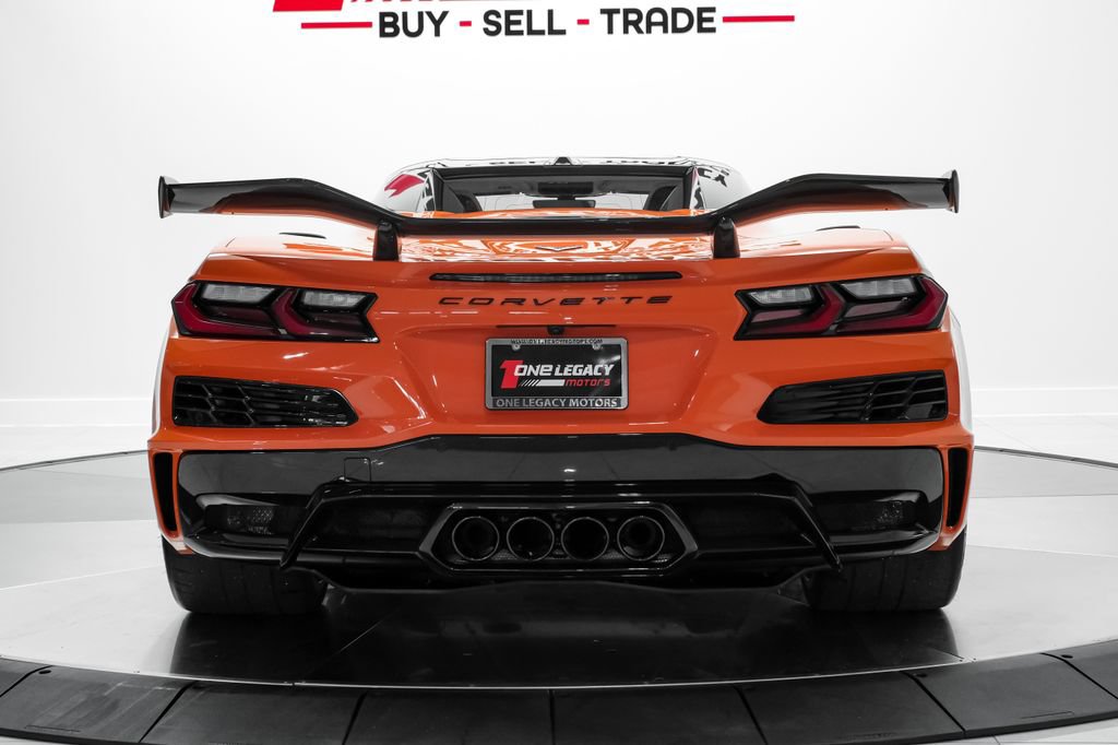 Used 2023 Chevrolet Corvette Z06 w/ Z07 Performance Package RWD image 16