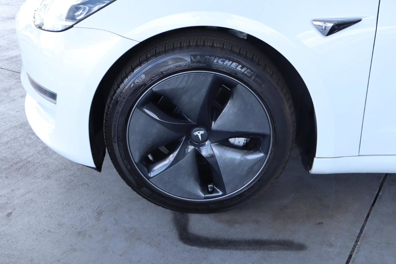 Used 2018 Tesla Model 3 Long Range RWD image 12