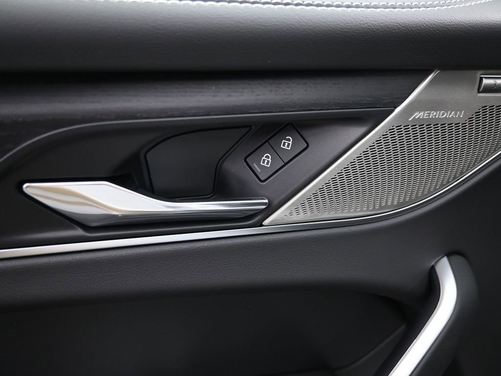 New 2026 Jaguar F-PACE R-Dynamic S image 20