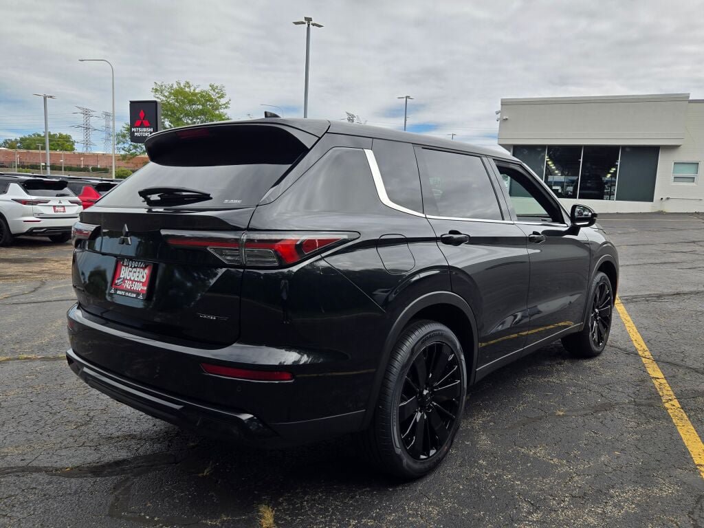 New 2026 Mitsubishi Outlander LE AWD/4WD image 10