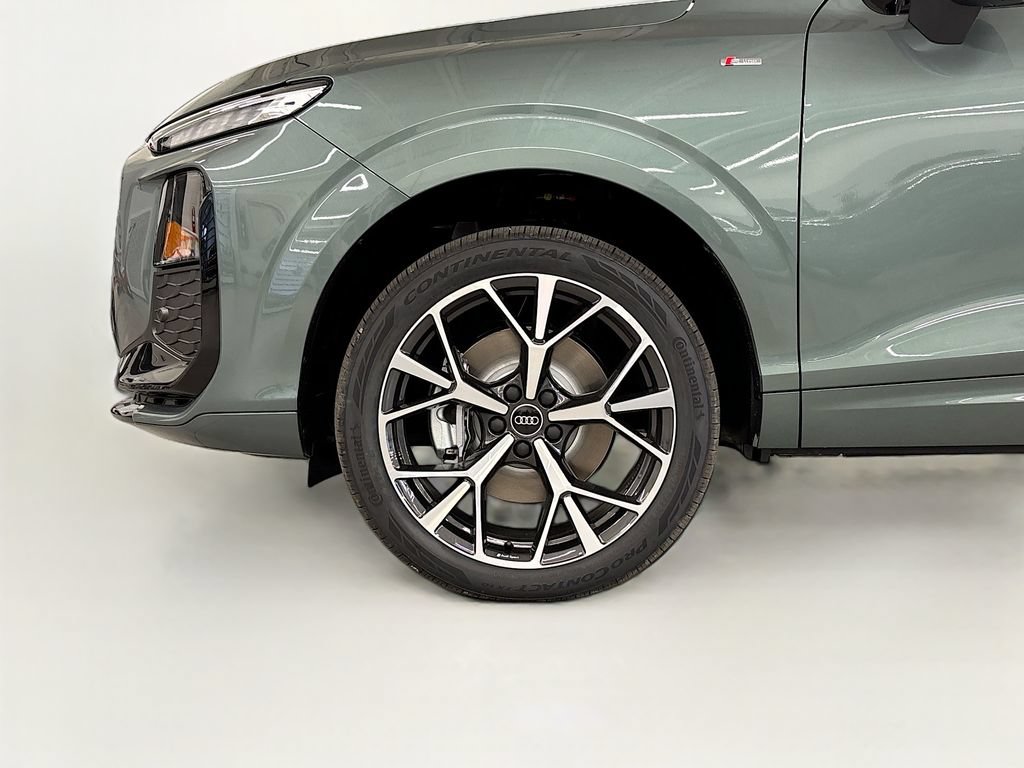New 2026 Audi Q3 quattro 2.0T AWD/4WD image 24