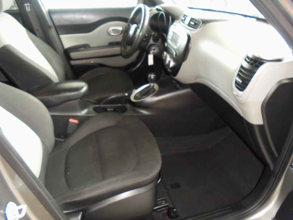 Used 2016 Kia Soul w/ Convenience Package FWD image 8