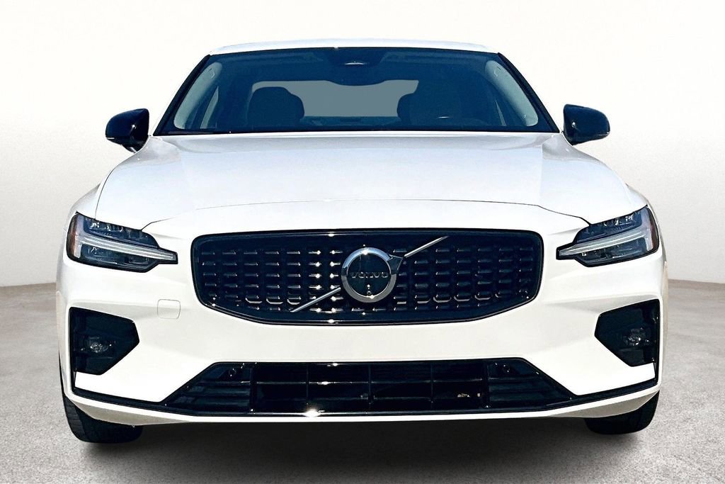 Used 2024 Volvo S60 B5 Plus image 6
