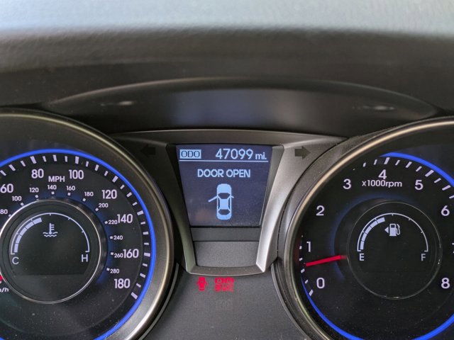 Used 2013 Hyundai Genesis 3.8 RWD image 13