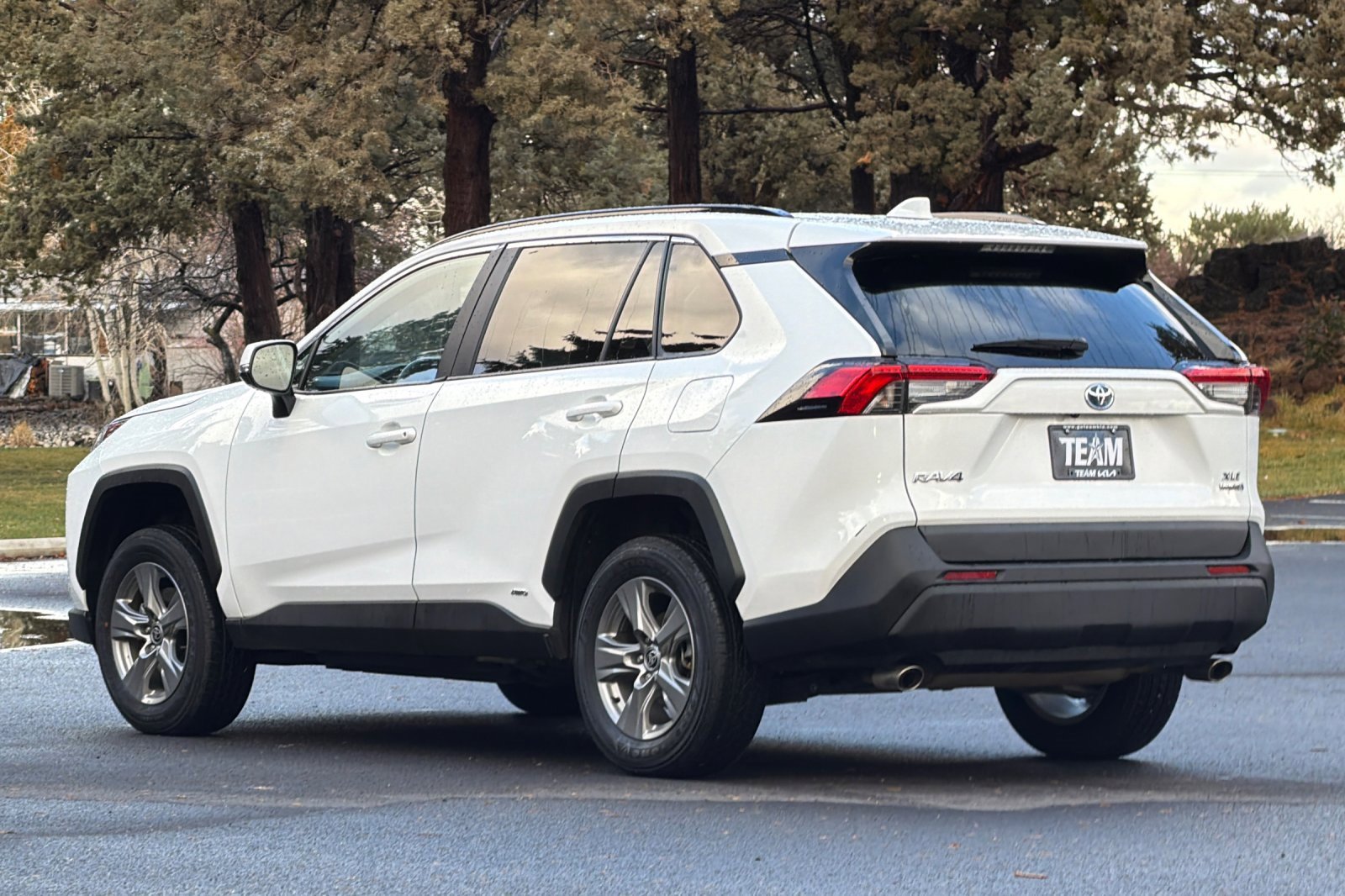 Used 2024 Toyota RAV4 XLE image 6